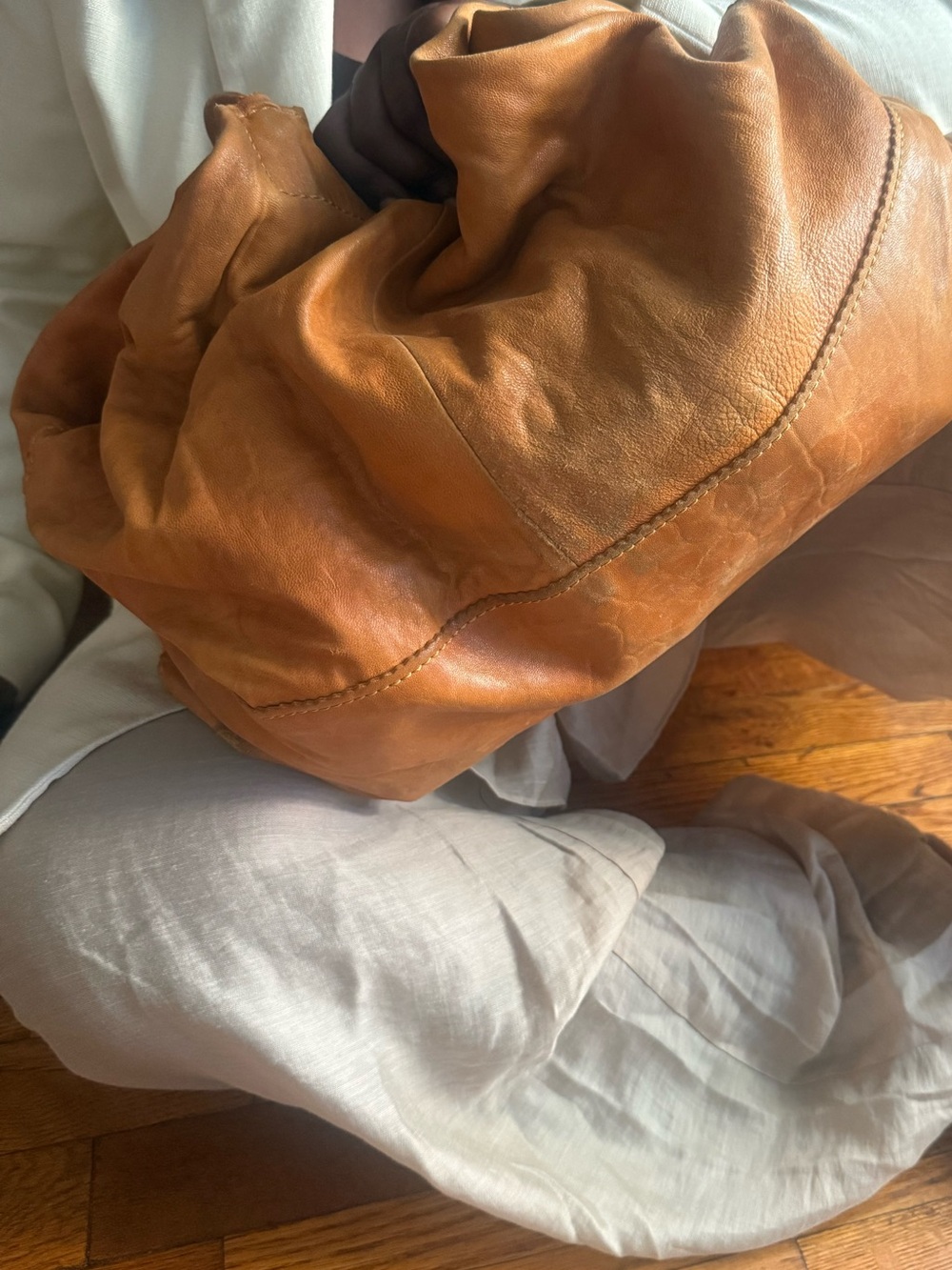 Vintage Cognac Leather Slouchy Hobo Tote XL Soft Distressed Carryall Laptop Bag - Picture 4 of 13